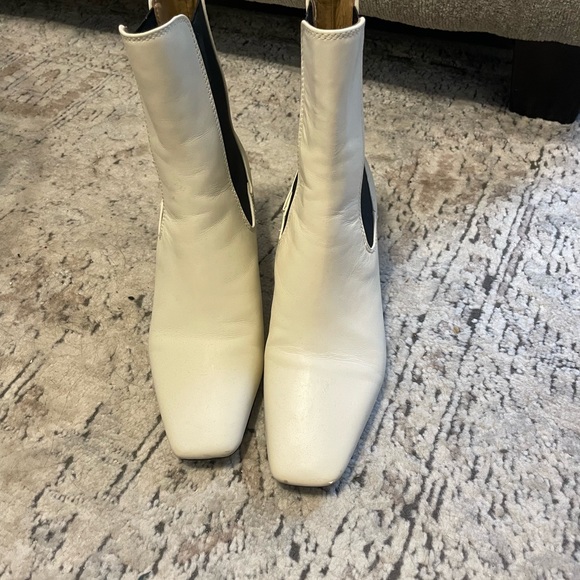 Sam Edelman Cream Lani bootie - Picture 4 of 6